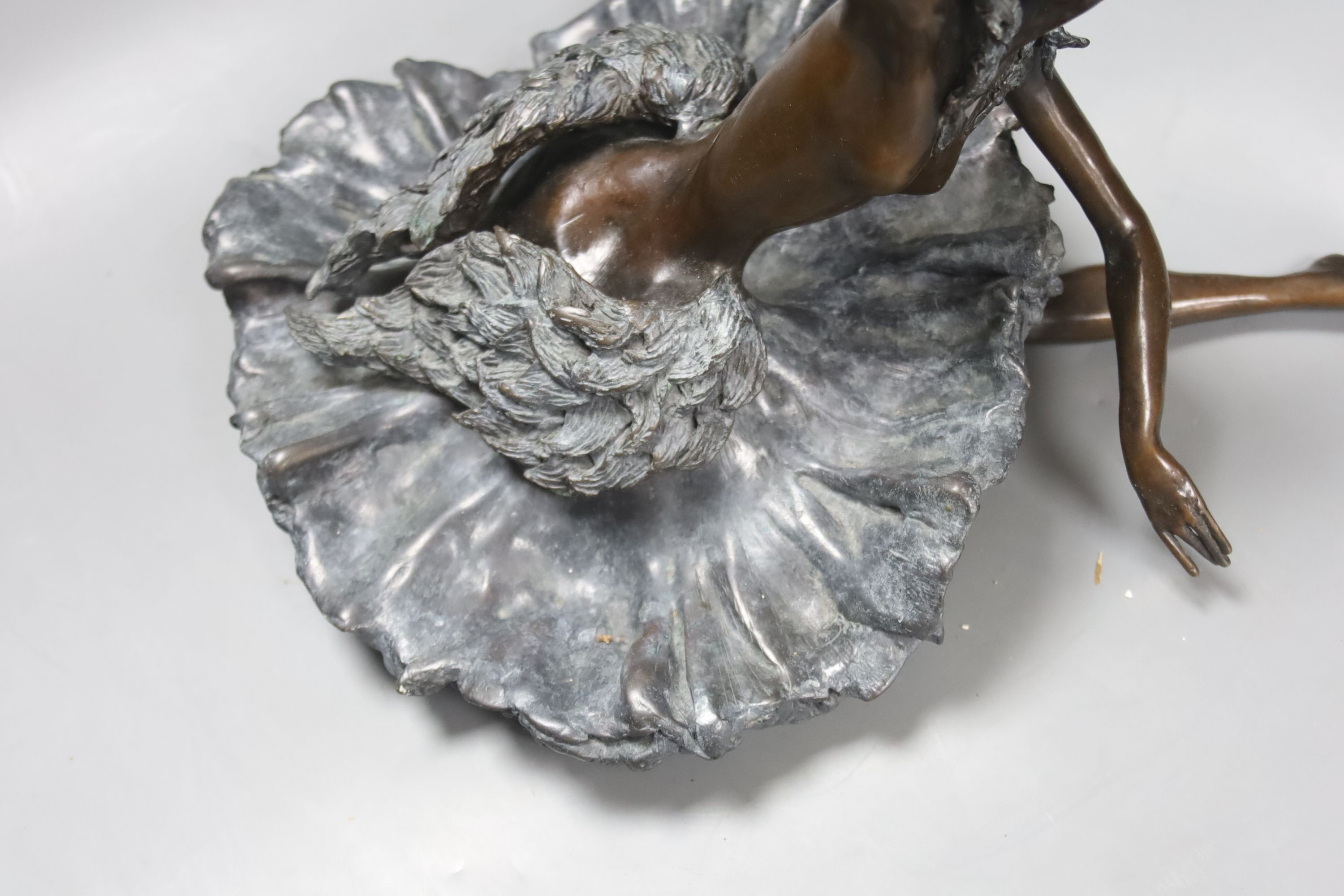 Tom Merrifield, a bronze of a ballet dancer, 28cm tall